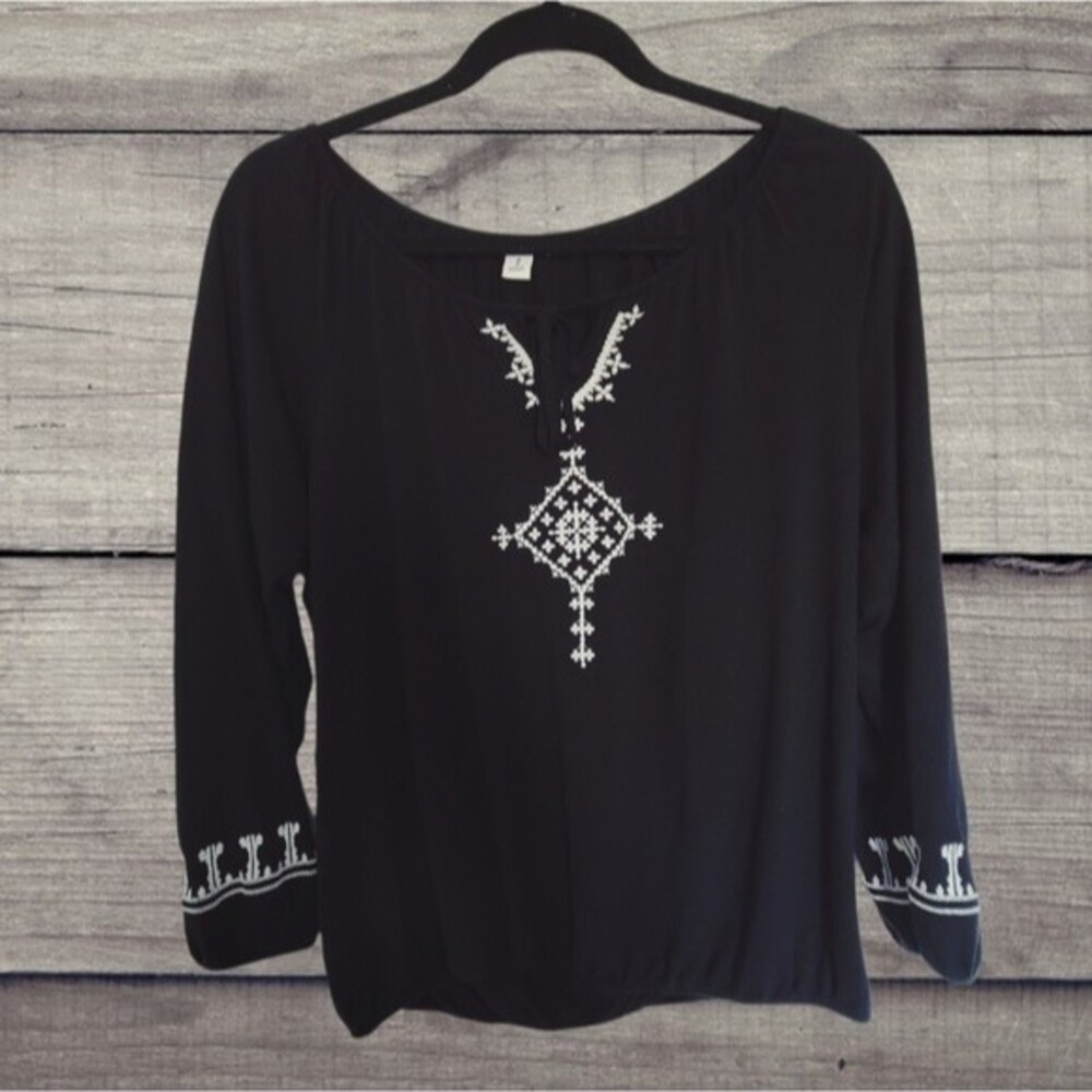 Old Navy Women's Boho Embroidered Peasant Top Size M